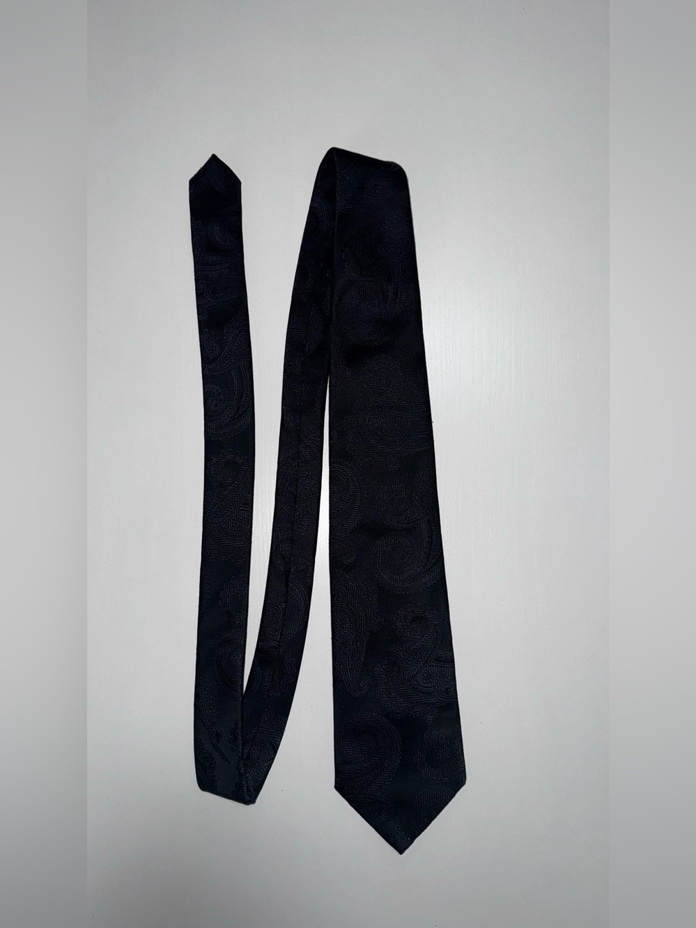 BOSS Men's Jacquard Silk Paisley Pointed Tie Black Logo Made in Italy